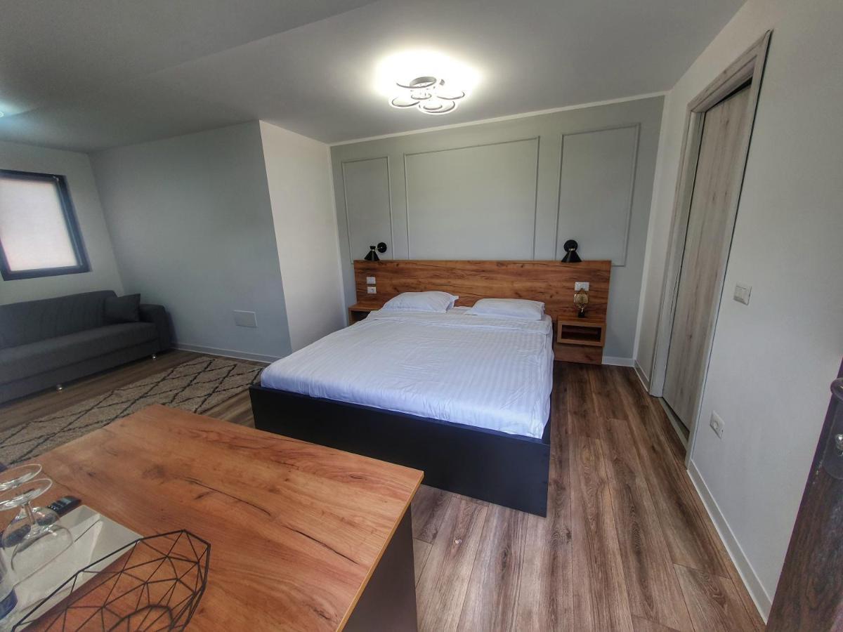 Vily Luxury Rooms Focşani Exteriör bild