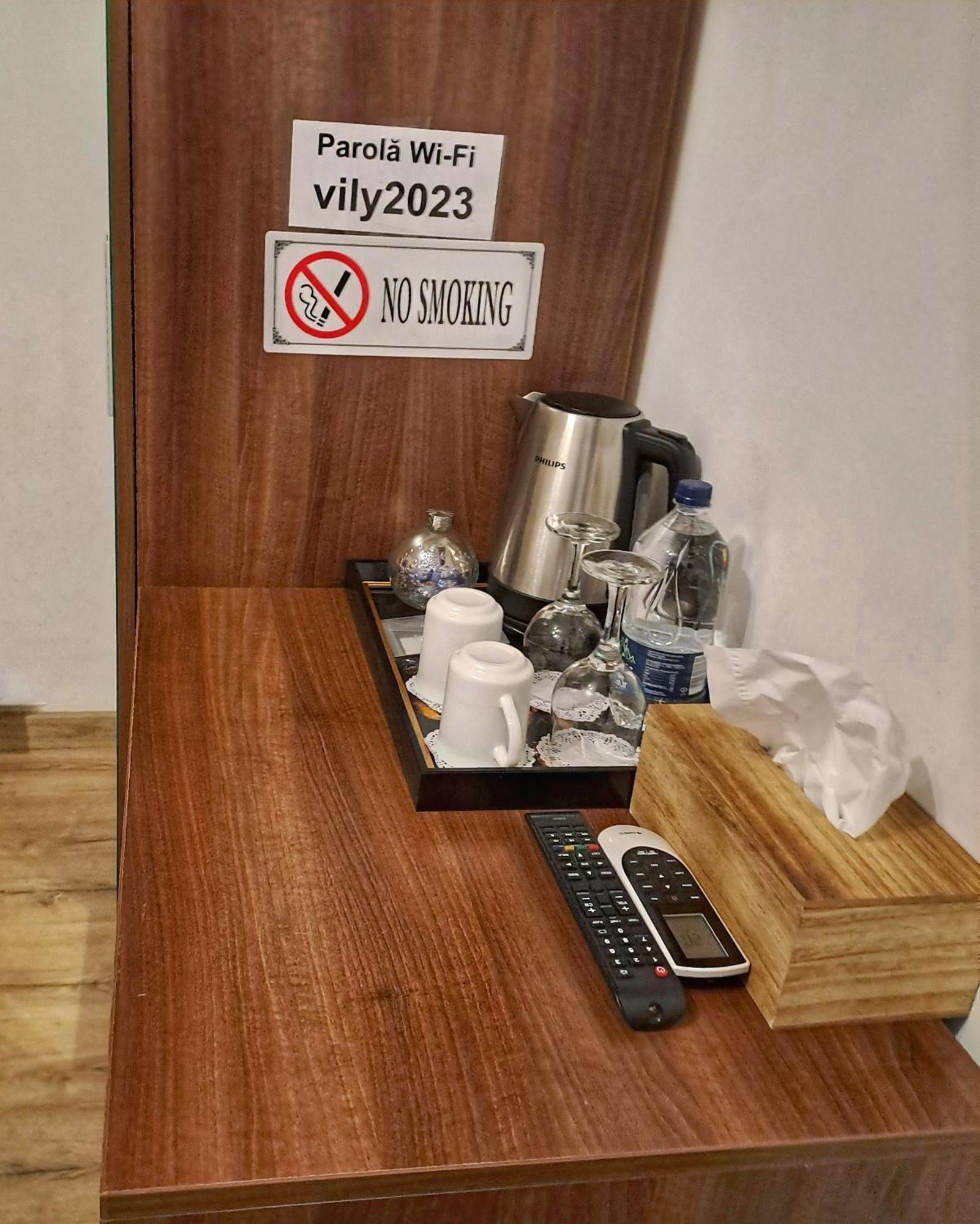 Vily Luxury Rooms Focşani Exteriör bild
